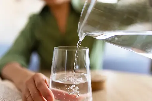 Deionized Water: The Benefits and Risks

