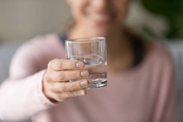 Hydrogen Water vs. Regular Water: What's the Difference?
